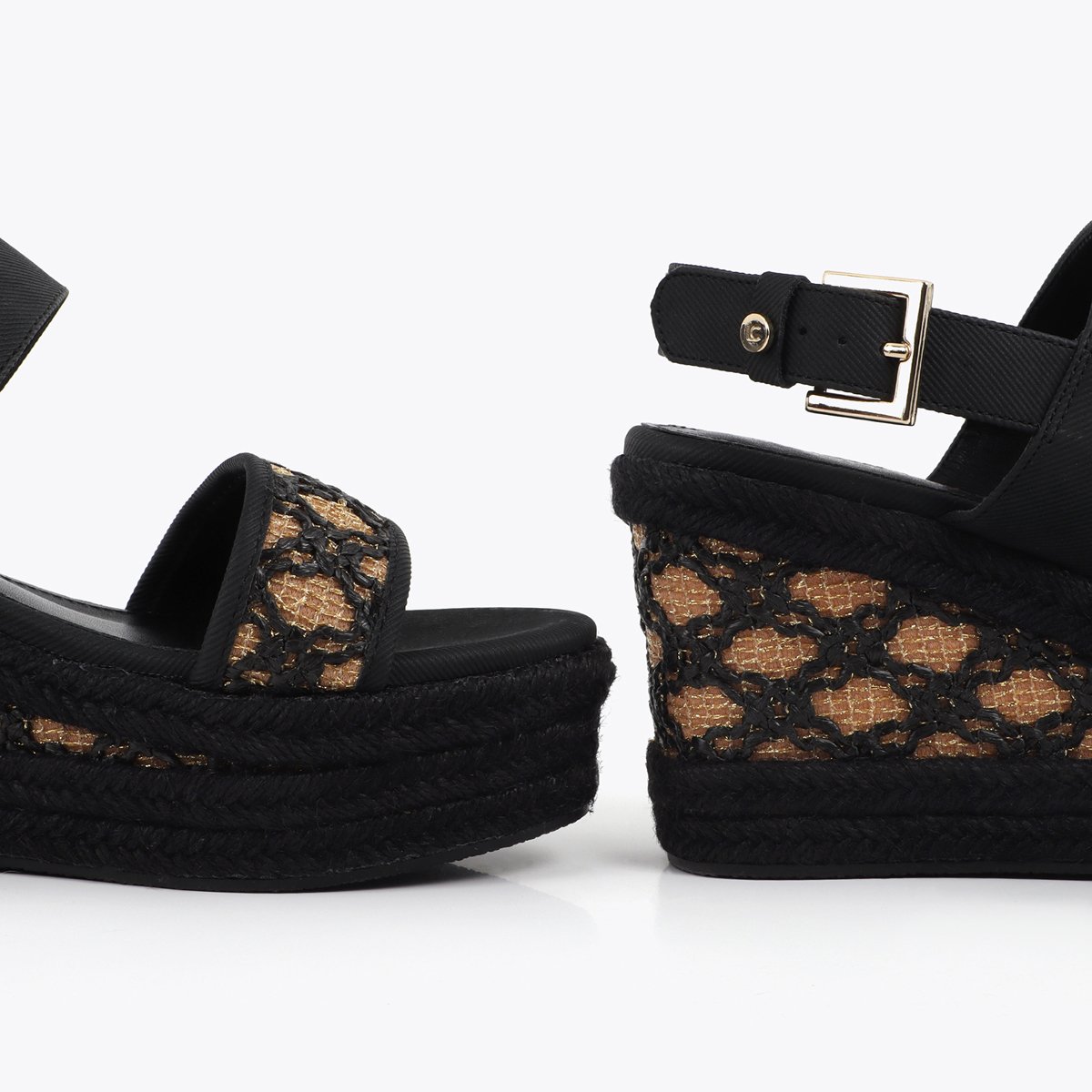 Sandale compensée avec brides texturées noir, LOLA CASADEMUNT