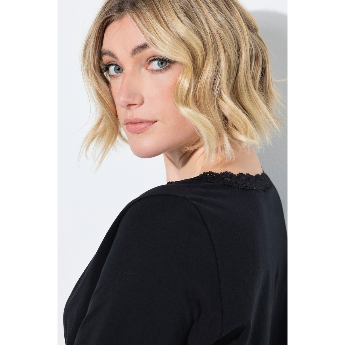 T-shirt avec dentelle noir, ULLA POPKEN
