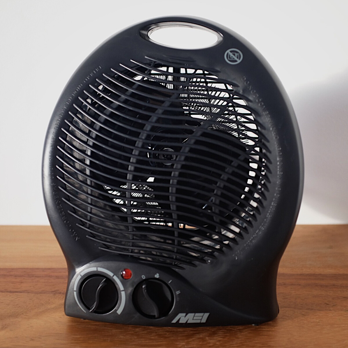 Termoventilador 2 em 1, da MEI preto , MEI