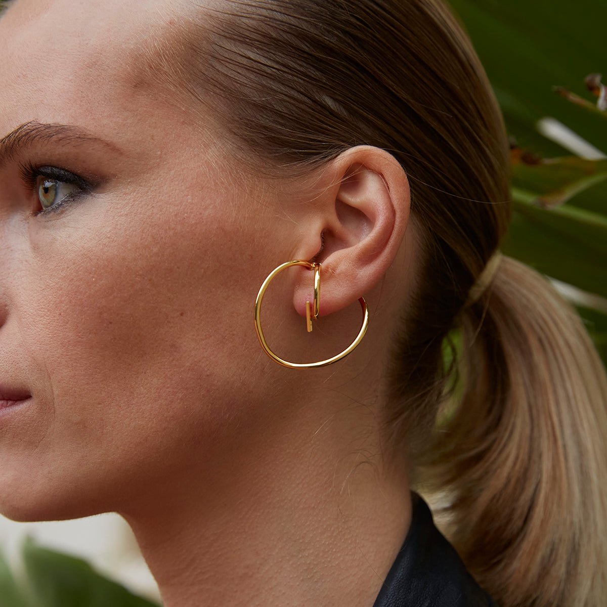 Paire de bague d'oreille doré kind of things doré, CAROLINE NAJMAN
