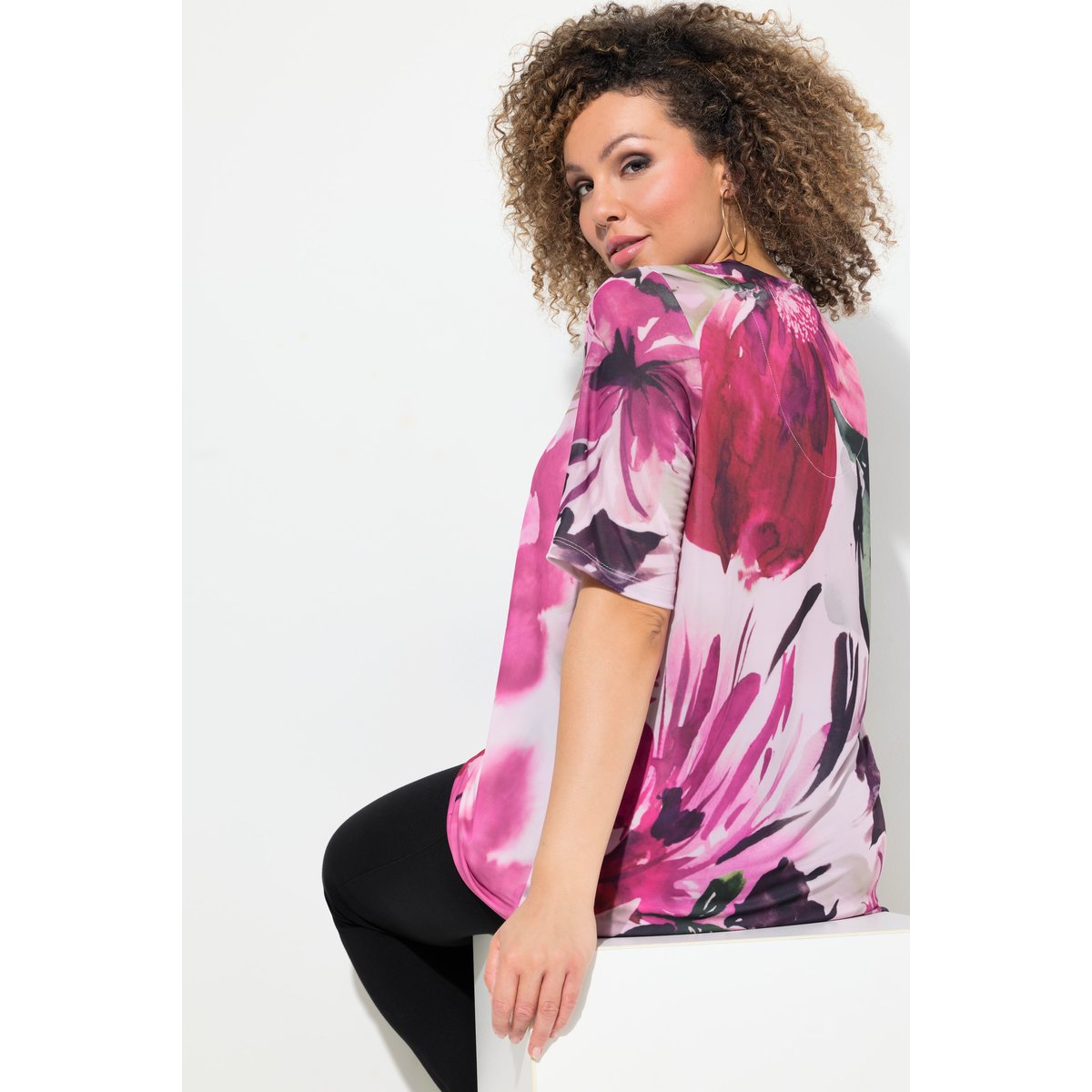 T-shirt long en tissu fluide noir, ULLA POPKEN