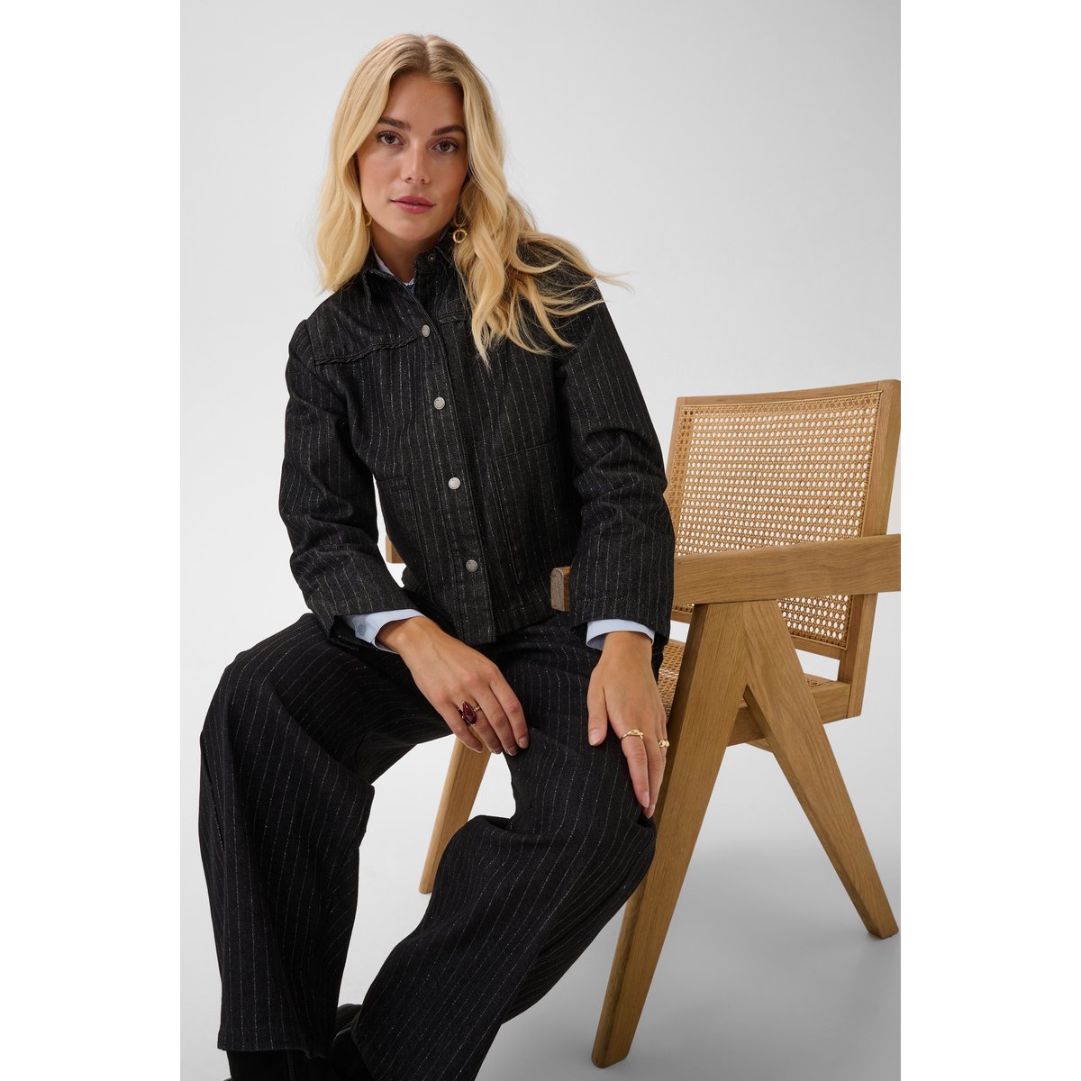 Chemise à manches longues noir black with silver pinstripe, CREAM