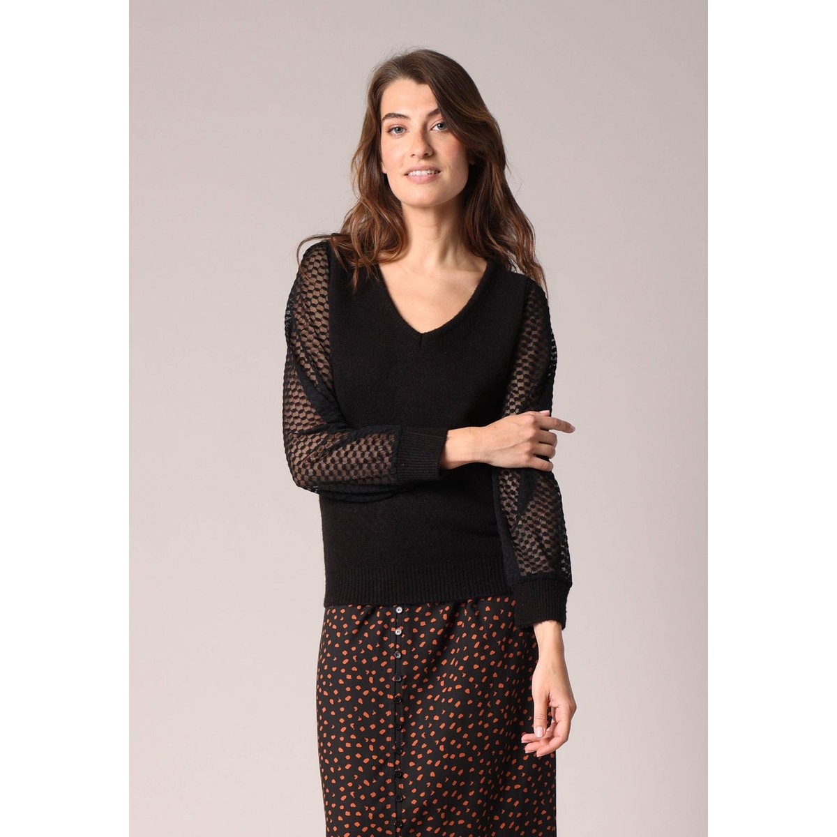Pull en maille fine et manches en voile texturé SIJADE black, DEELUXE