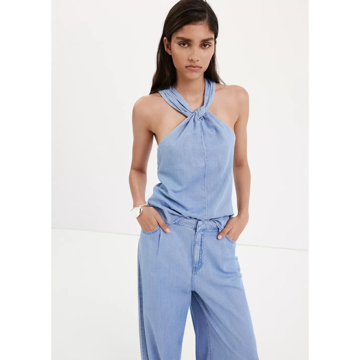 Jean bouffant taille haute bleu clair, MANGO