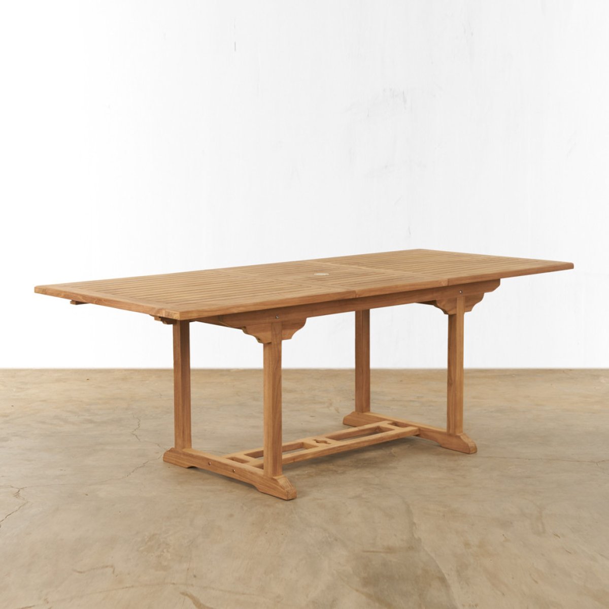 Ensemble table de jardin extensible et 6 chaises pliantes en teck massif naturel, WANDA COLLECTION