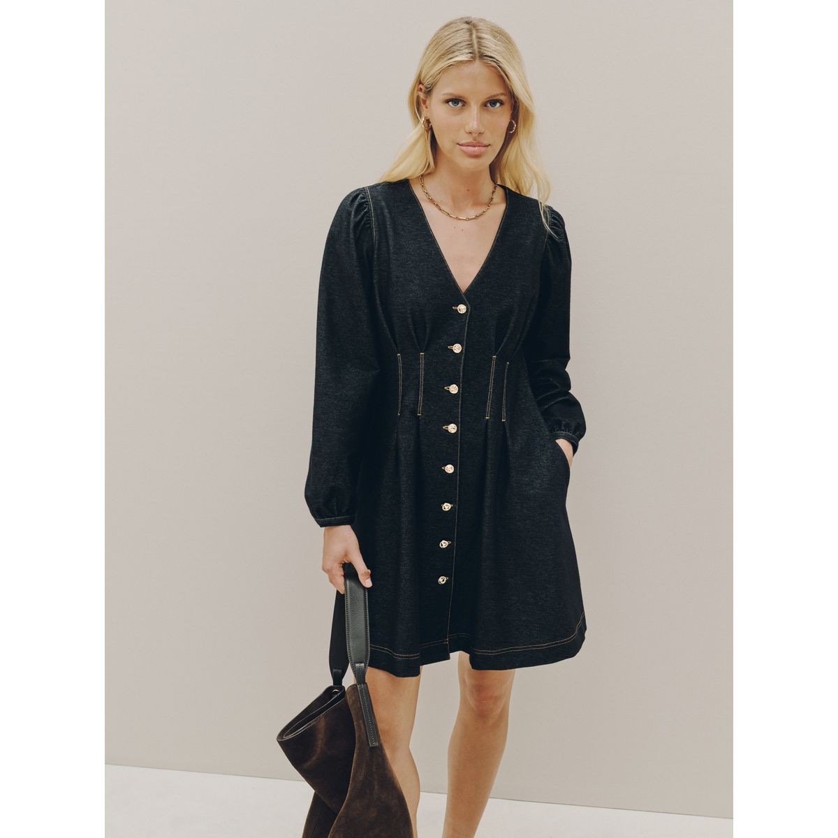 Robe courte cintrée aspect denim noir, NEXT