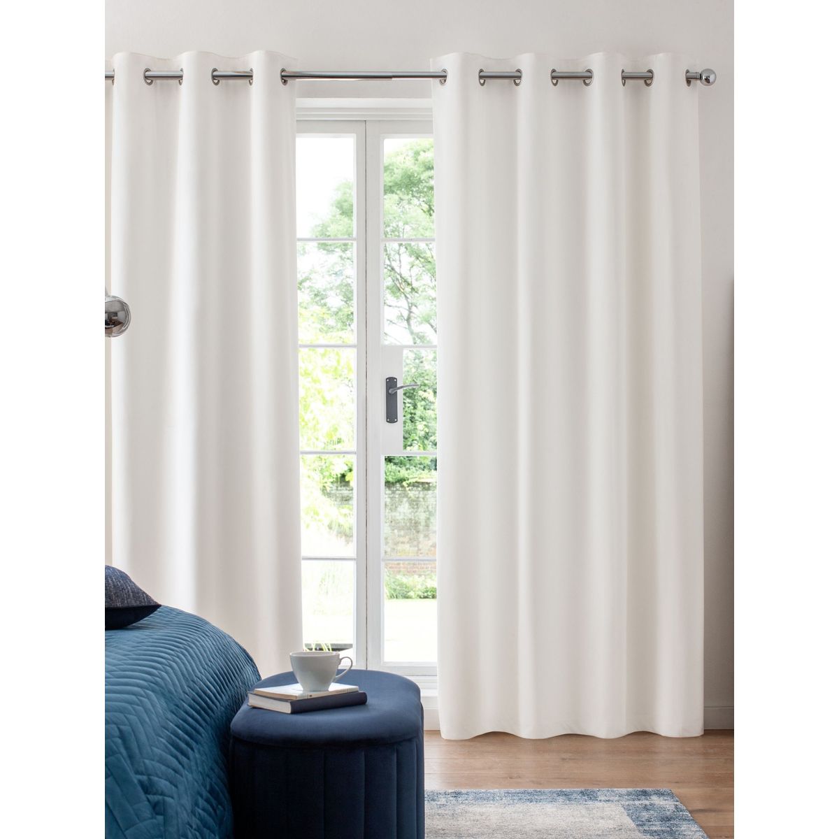Rideaux à œillets en velours mat blanc, NEXT