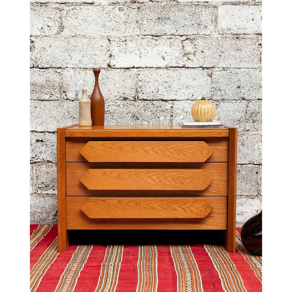 Commode en bois massif Olga N°710 - Bon état bois clair, DEBONGOUT