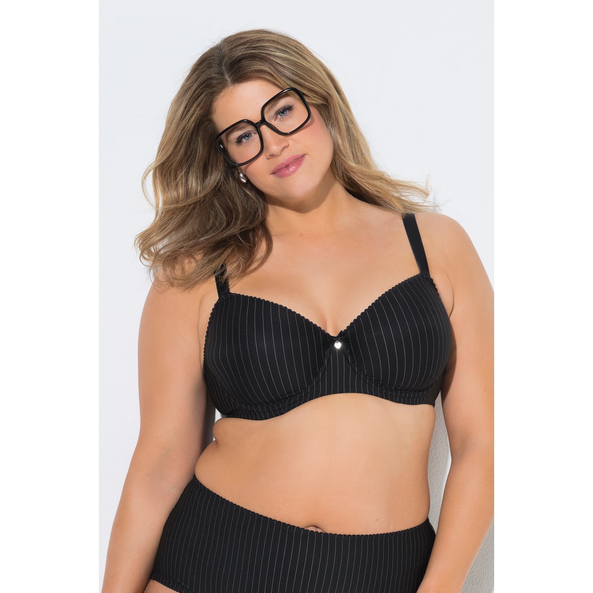 Soutien-gorge à armatures noir, ULLA POPKEN