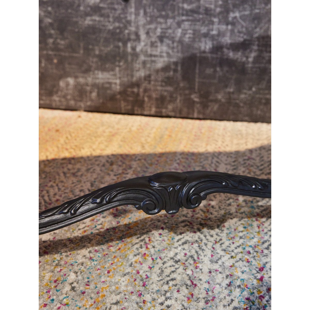 Table basse en marbre relookée Léonie N°1157 - Bon état noir, DEBONGOUT