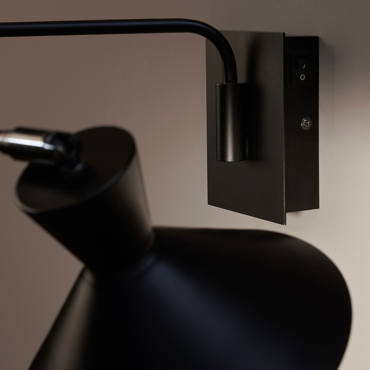 Voltige Contemporary Articulated Metal Wall Light black, AM.PM