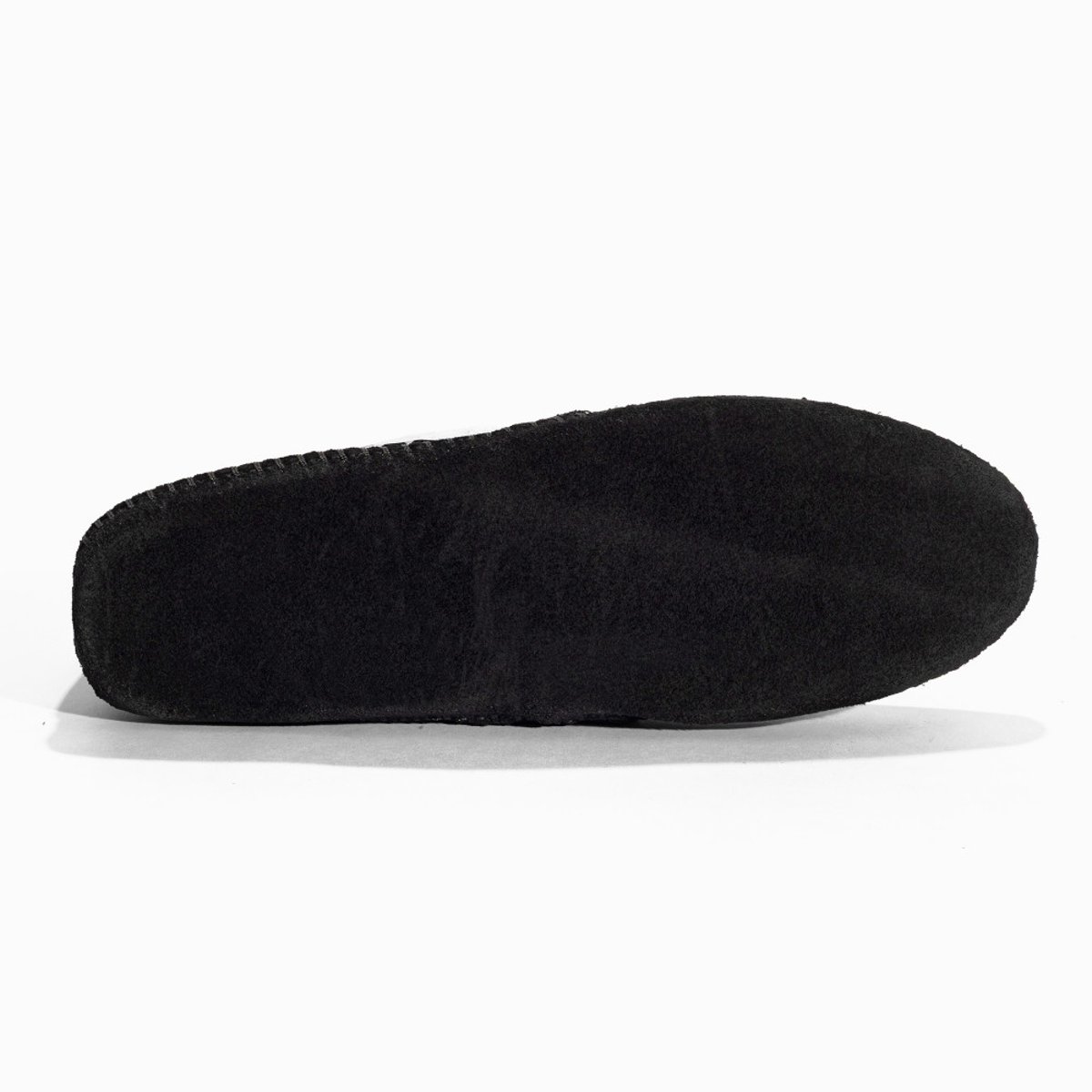 Mocassins montants en cuir suede à semelle souple CLASSIC FRINGE noir, MINNETONKA