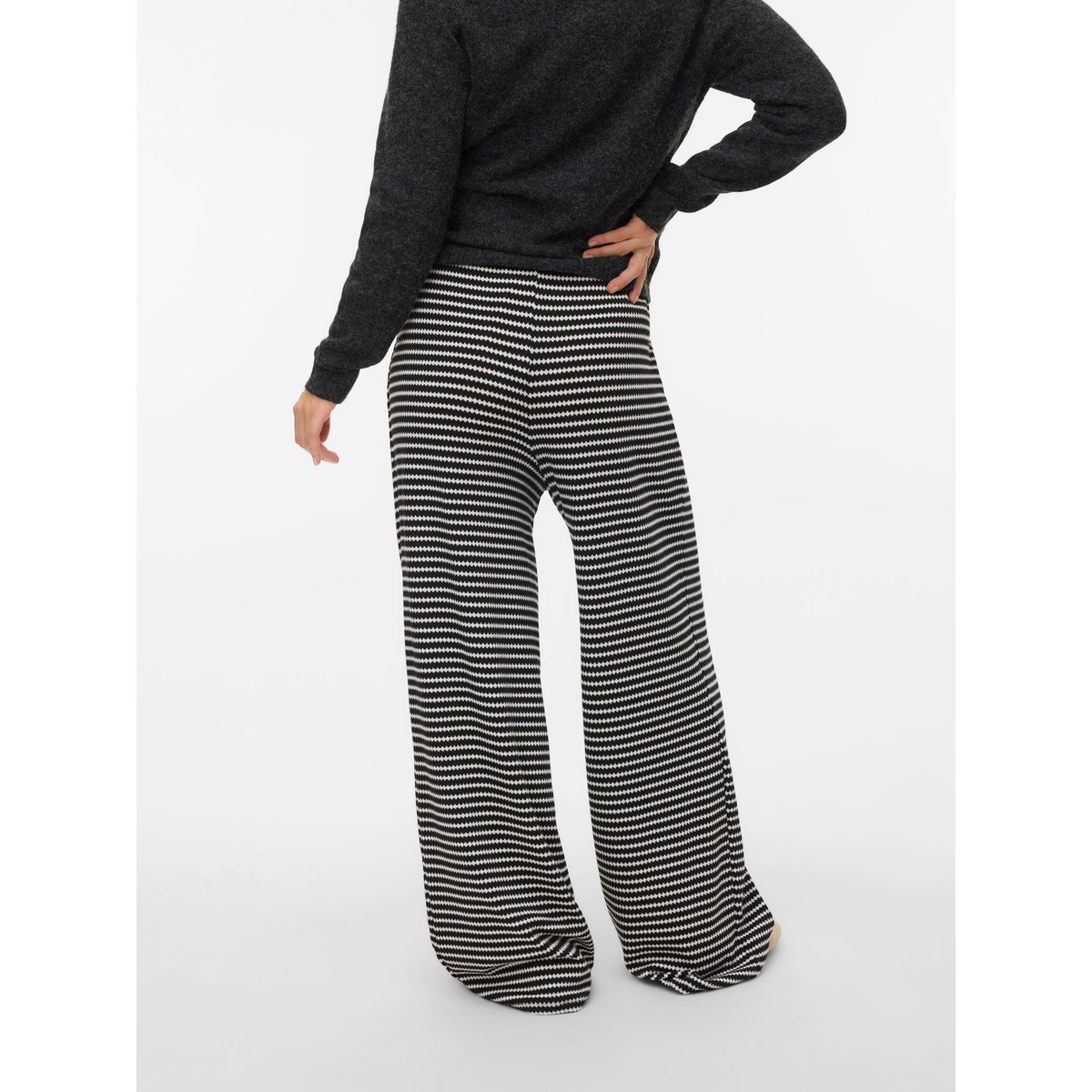 Pantalon Pantalons Regular Fit noire - black, MAMA LICIOUS
