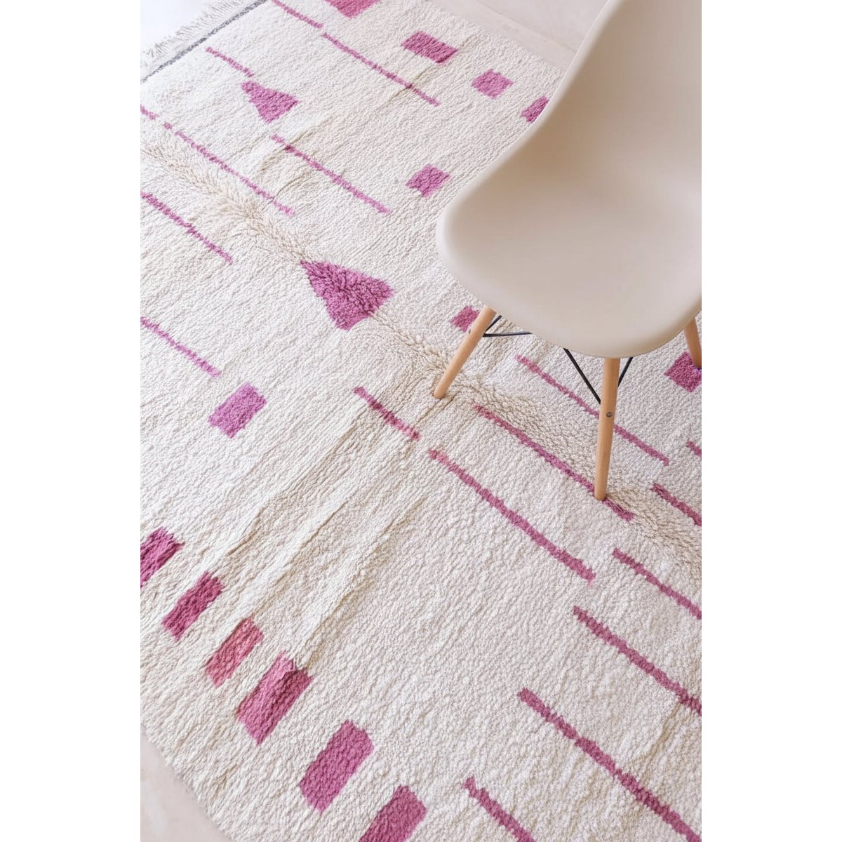 Tapis berbère marocain pure laine rose poudrée, AFK LIVING