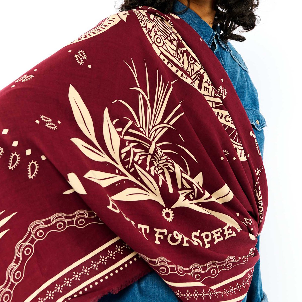 Grand foulard à motifs BANDANA bordeaux, WILD
