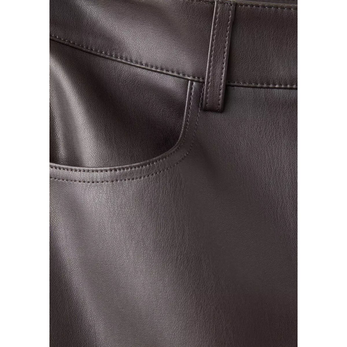 Pantalon flare cuir synthétique chocolat, MANGO