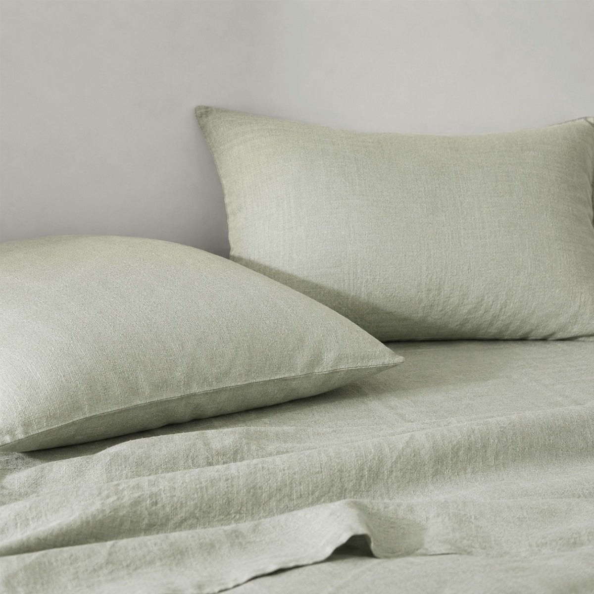 Parure + taies 65x65 lin lavé ADELE Made in Europe vert amande, FEBRONIE