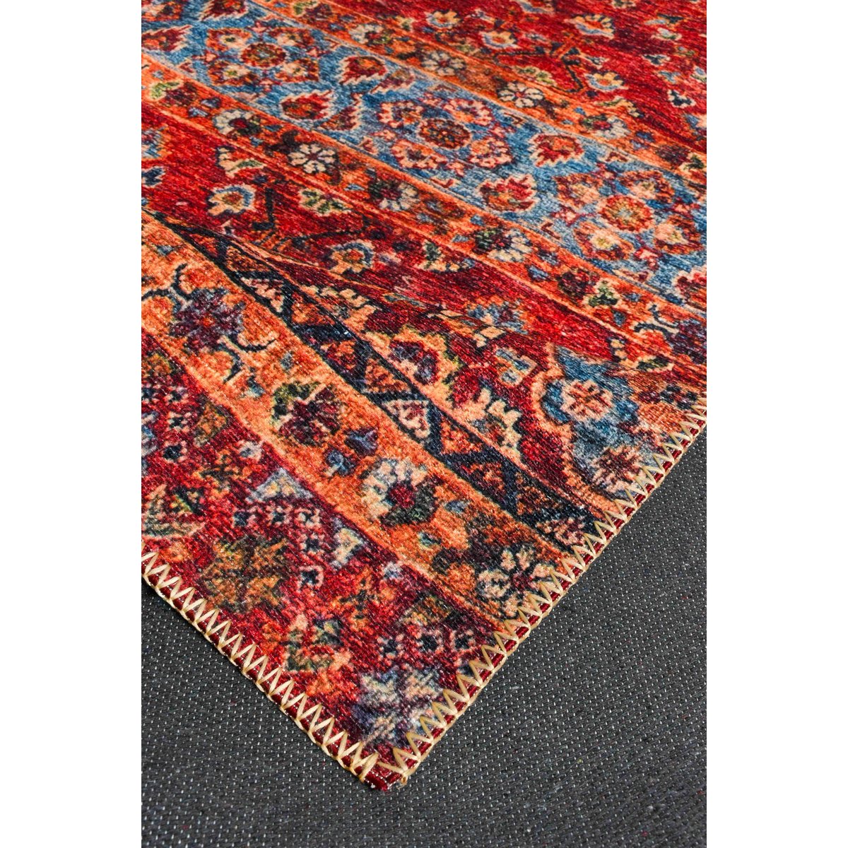 Tapis vintage oriental RADOM rouge, NAZAR RUGS