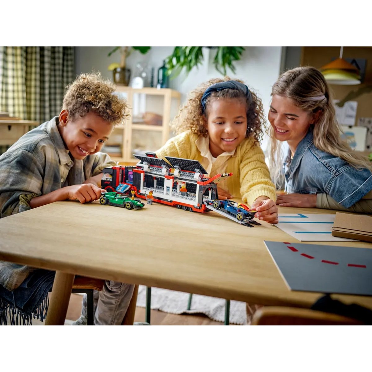 LEGO City - Camion de F1 avec voitures de course RB20 et AMR24 - 60445 multicolore, LEGO
