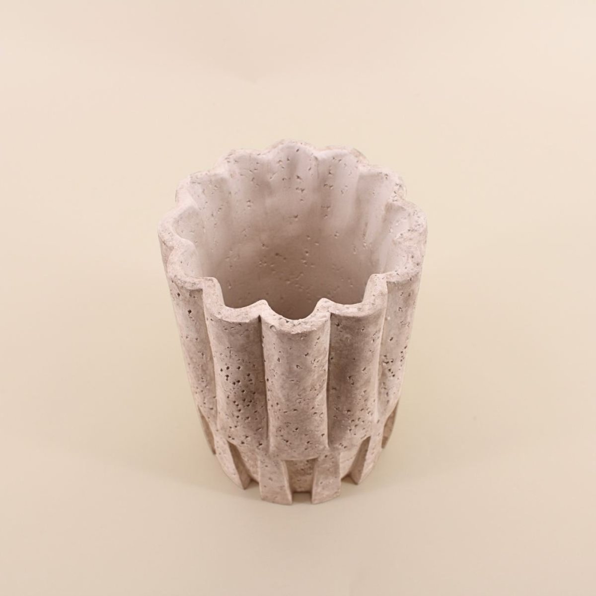 Vase corolle imitation travertin, H22cm beige, ORNAMI