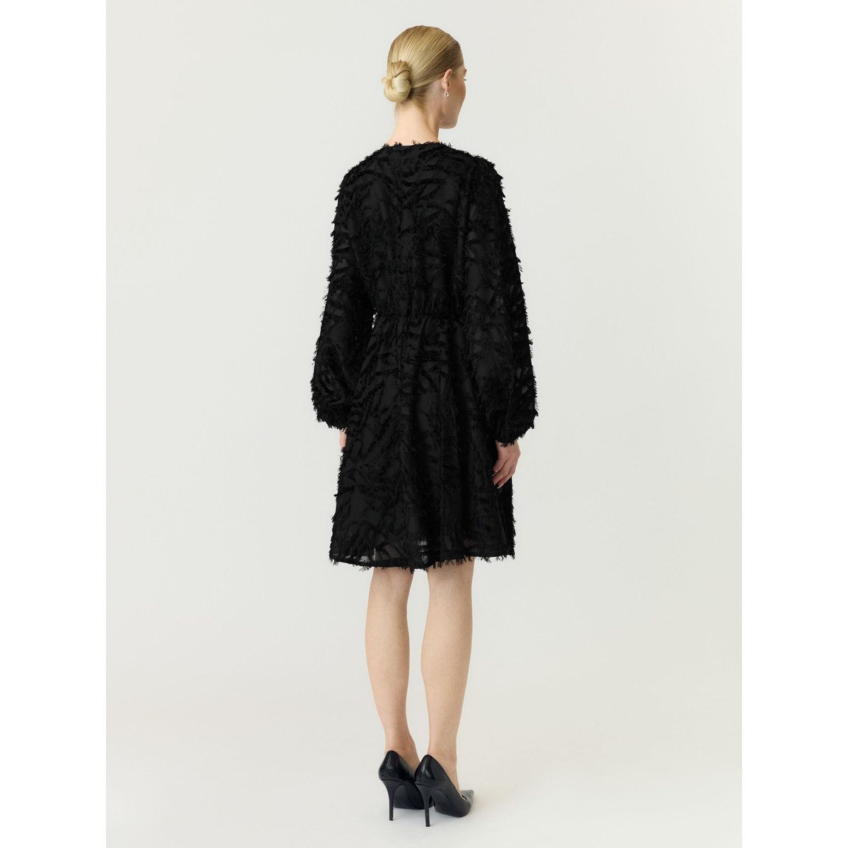 Mini-Robe black, YAS
