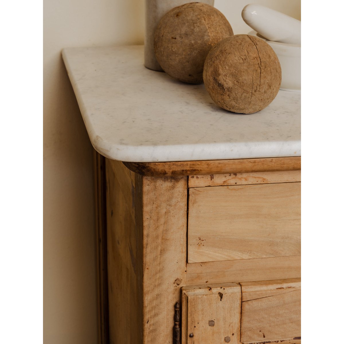 Buffet îlot en bois et marbre Gilbert N°1575 - Bon état blanc, DEBONGOUT