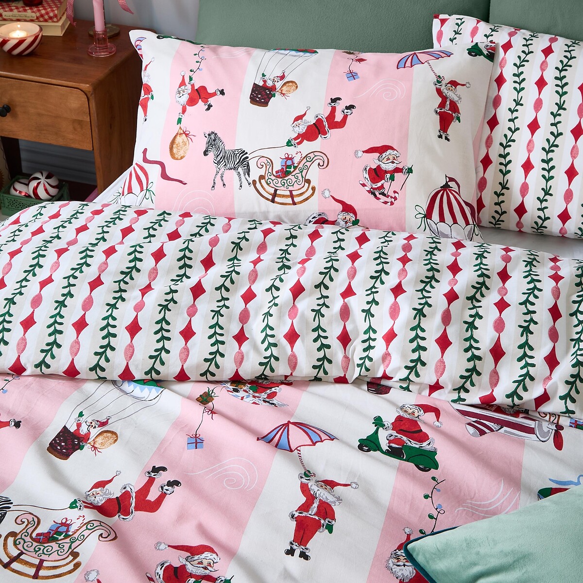 Passport To The North Pole Christmas Reversible Duvet Cover and Pillowcase Set multi-coloured, FURN.