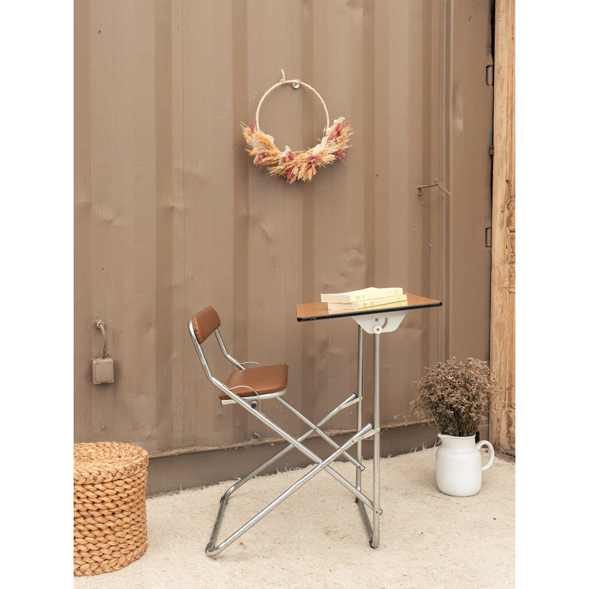 Bureau et chaise pour enfant chromé Yvan N°576 - Bon état bois foncé, DEBONGOUT