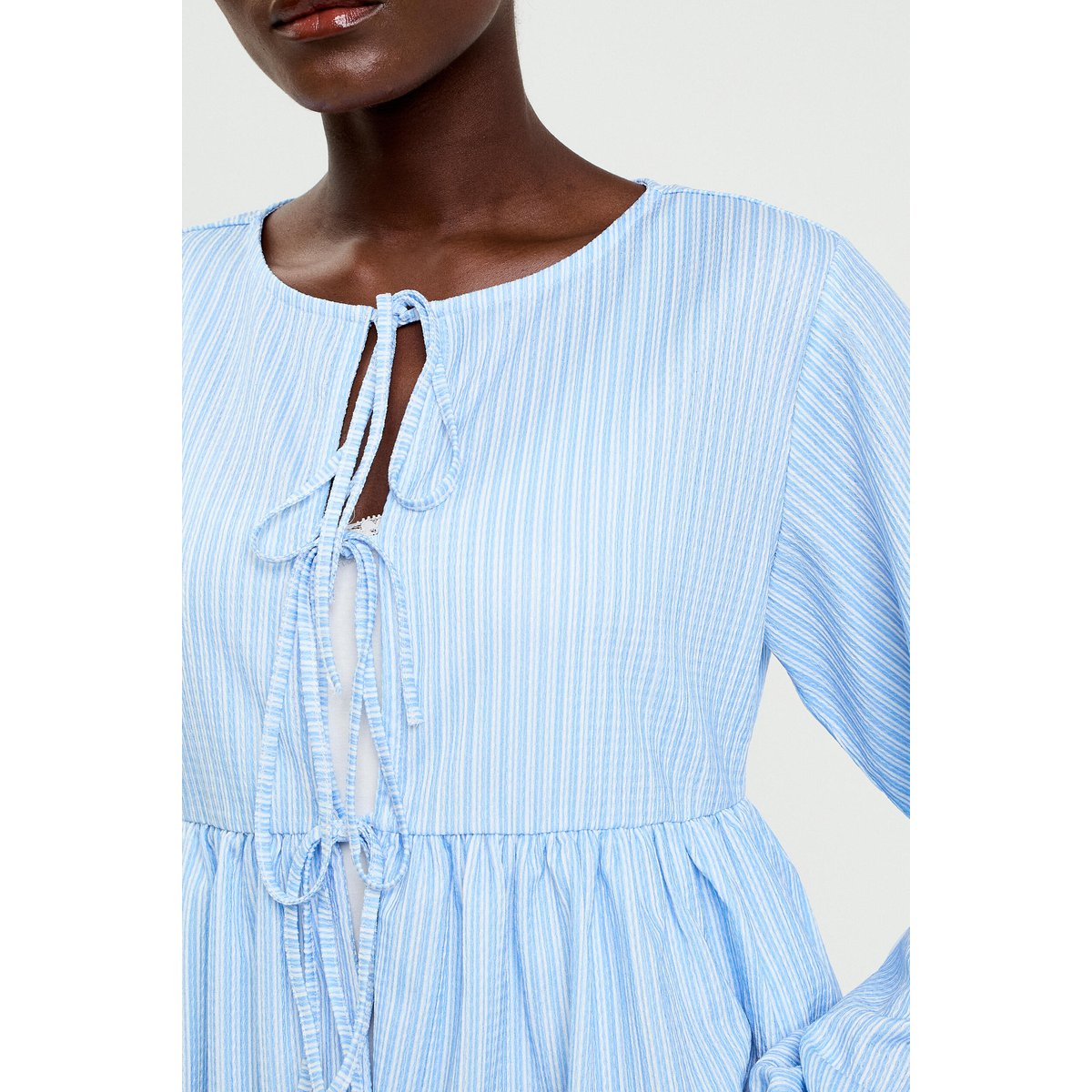 Blouse manches longues en crêpe bleu ciel, CACHE CACHE