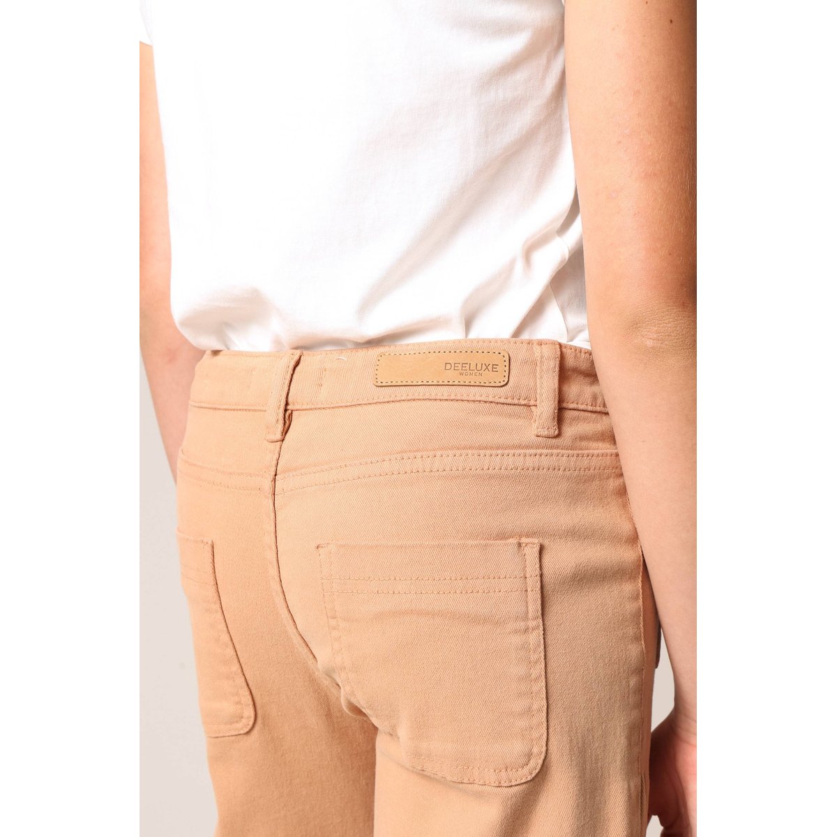 Jean flare fille à poches plaquées. LIZETTE camel, DEELUXE