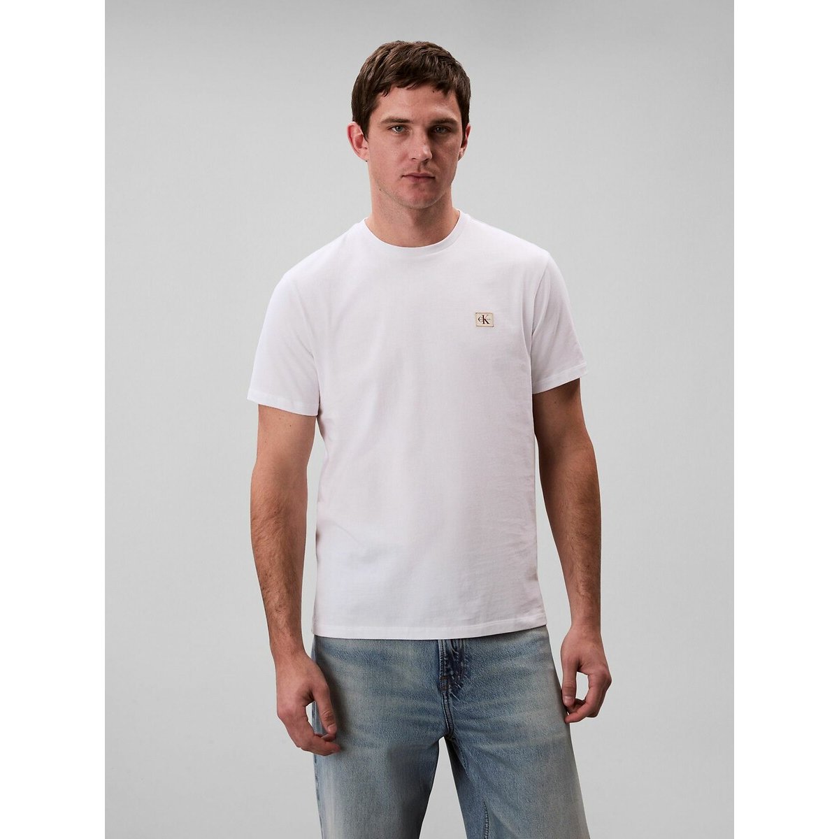 Logo Badge T-Shirt white, CALVIN KLEIN JEANS