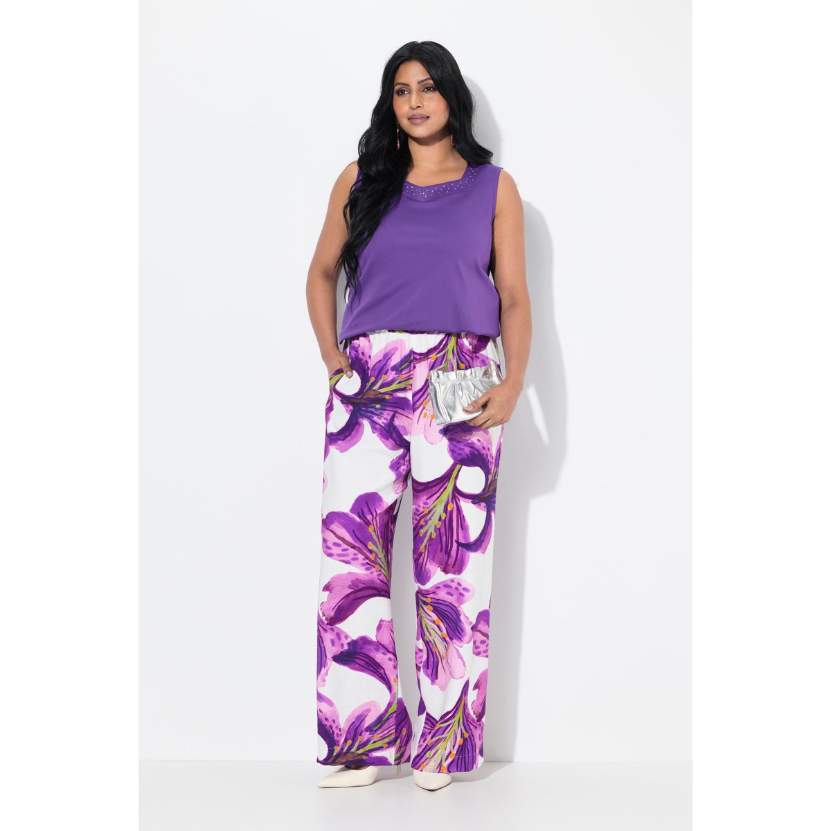 Pantalon à fleurs. Jambe large violet, ULLA POPKEN
