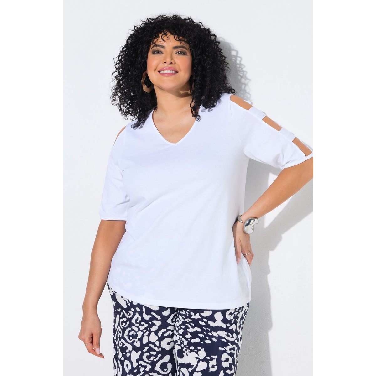 T-shirt décolleté en V et manches courtes blanc cassé, ULLA POPKEN