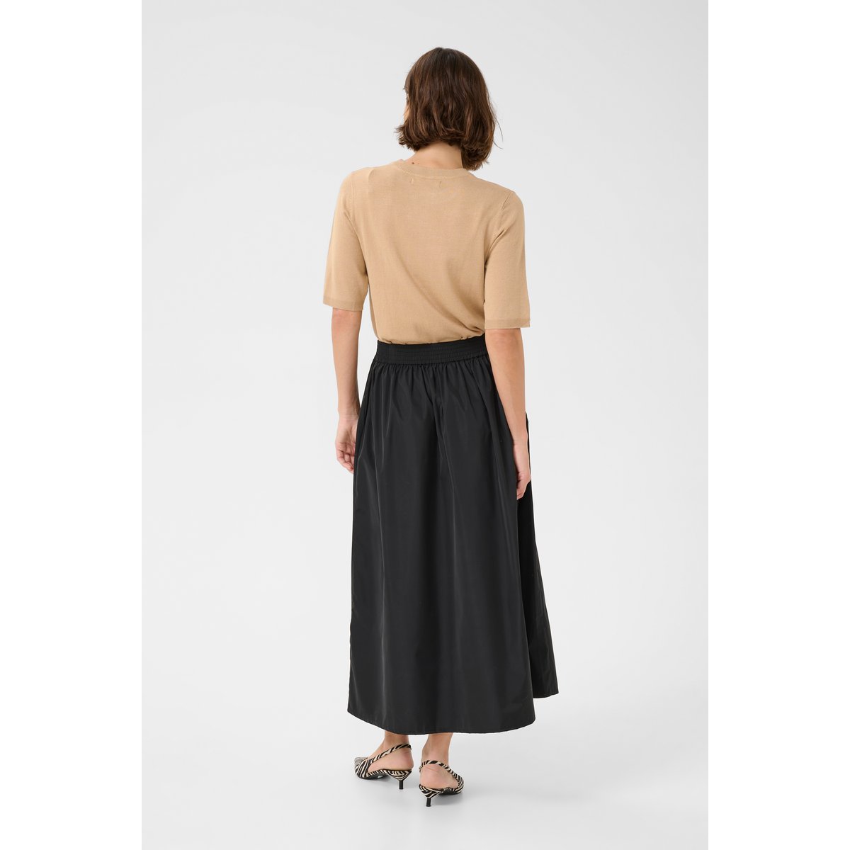 Jupe casual noir, CULTURE