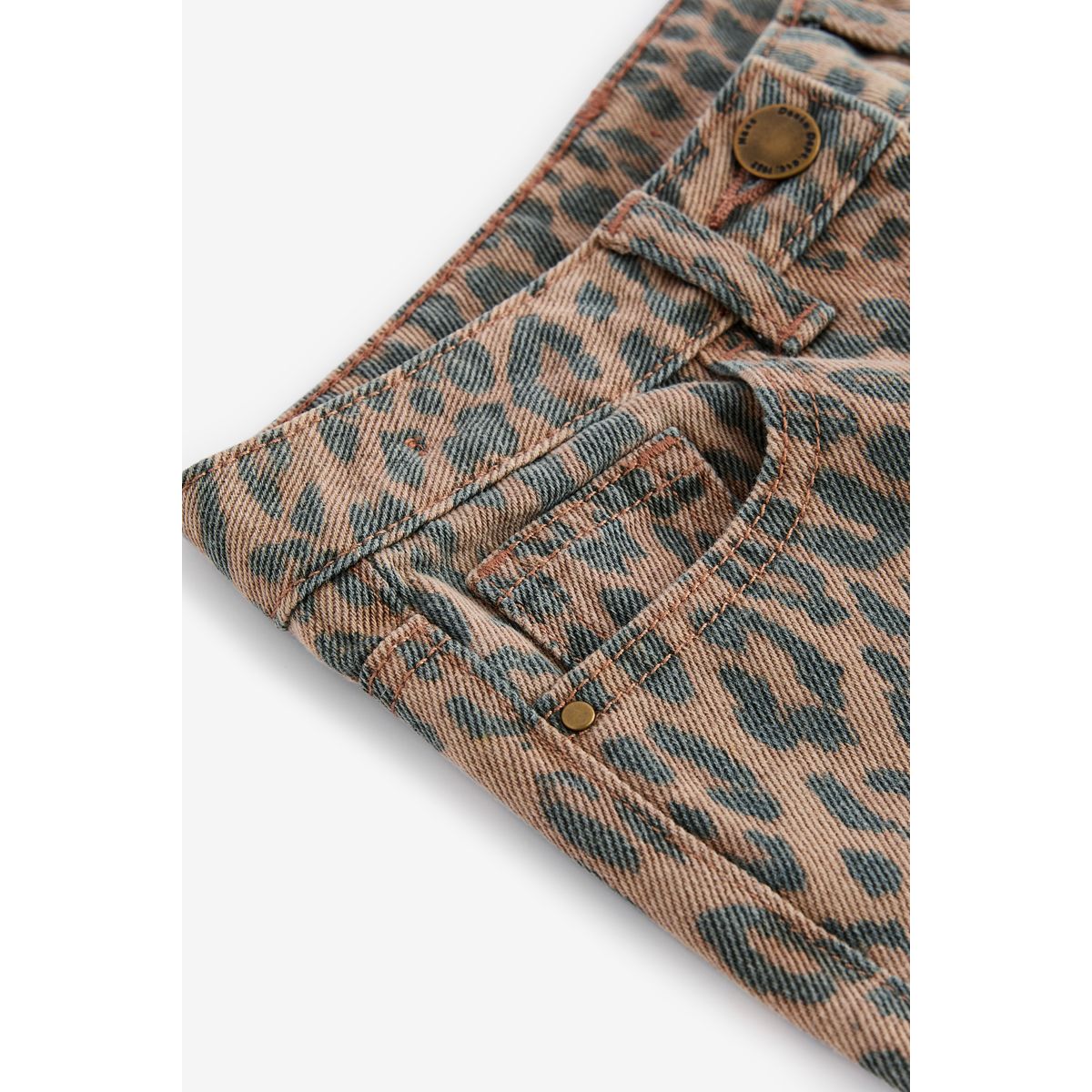 Jean large animal, NEXT