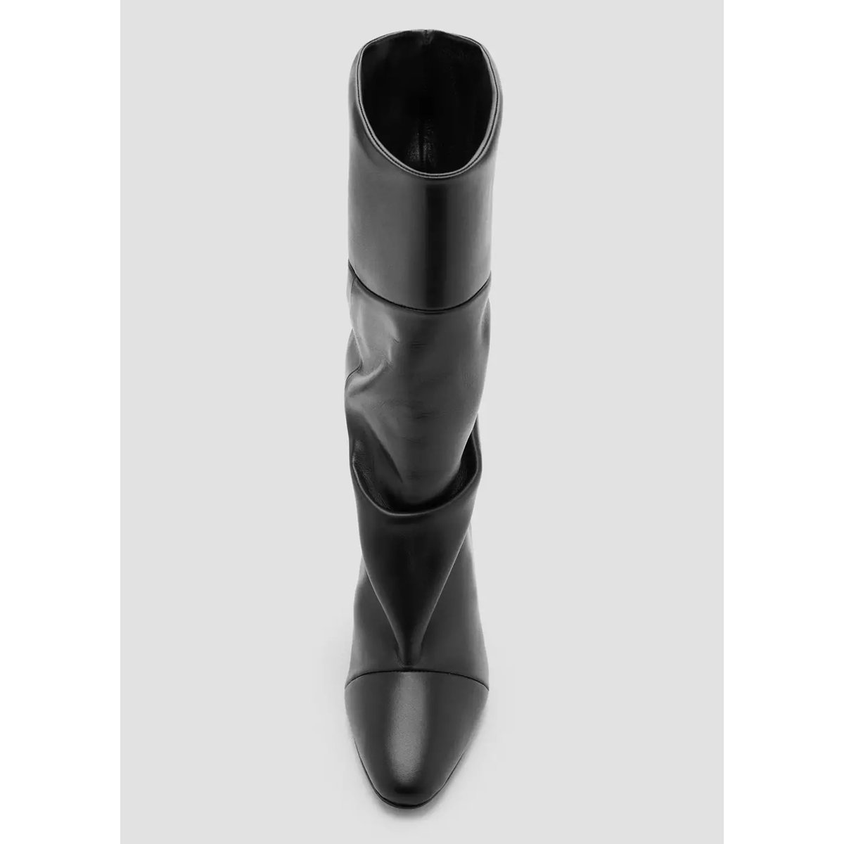 Bottines à talons en cuir froncé noir, MANGO
