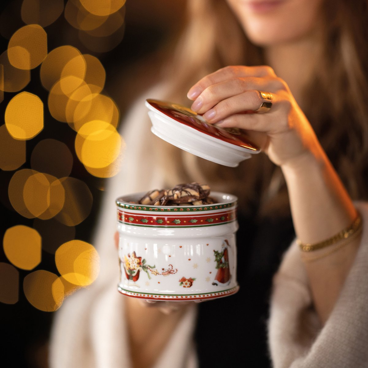 Boîte À Biscuits WINTER BAKERY DELIGHT rouge, VILLEROY & BOCH