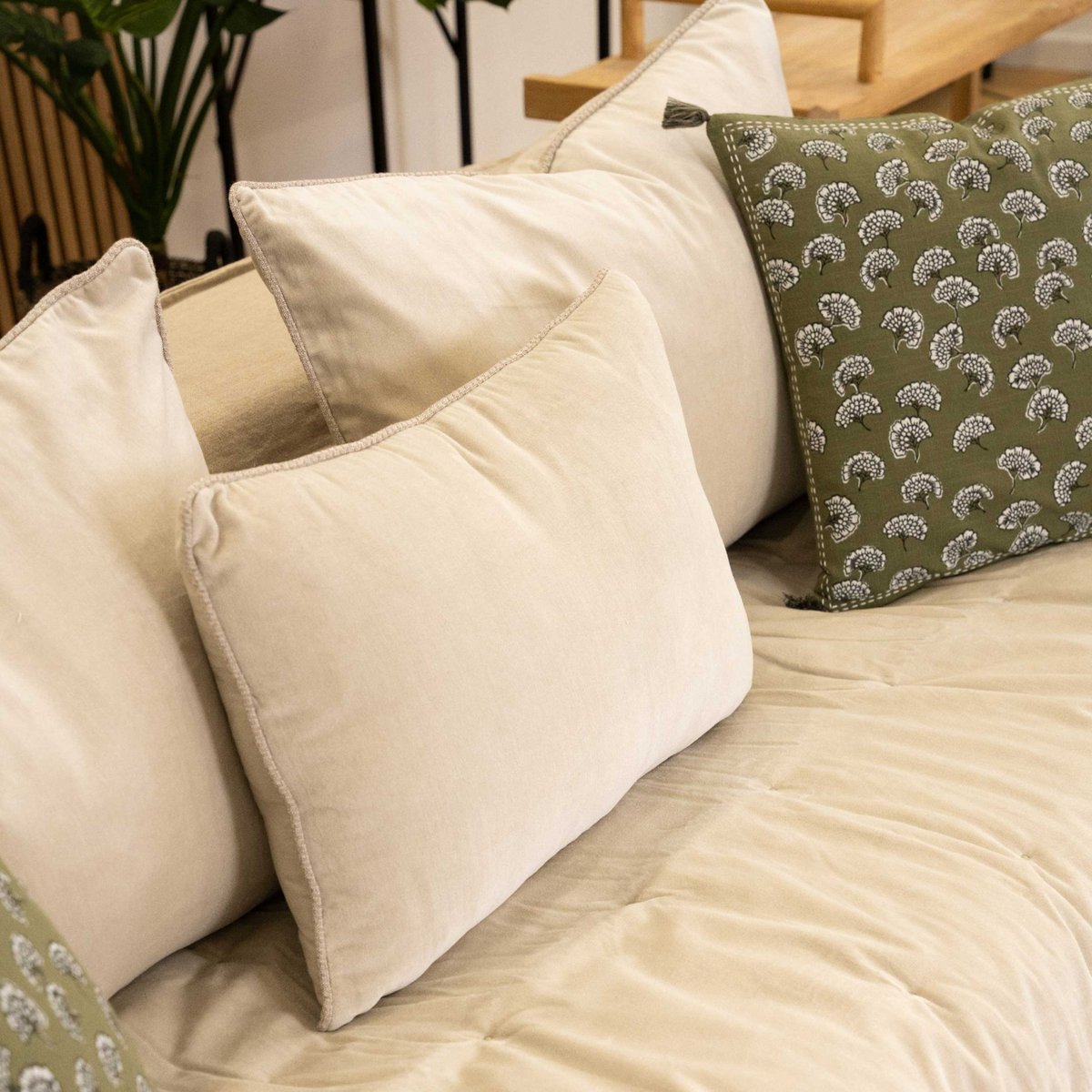 Coussin en velours réversible naturel, SUD ETOFFE