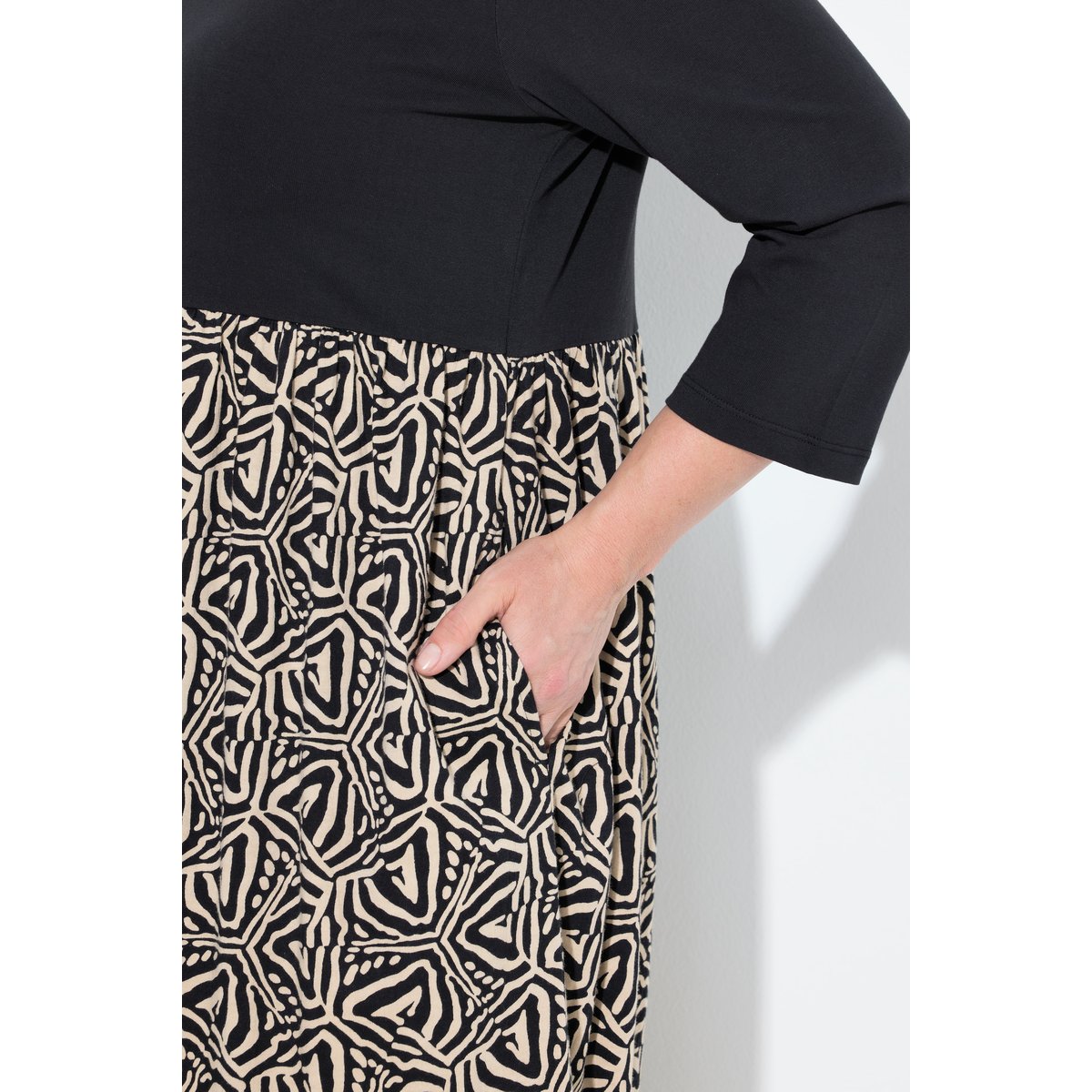 Robe en jersey noir, ULLA POPKEN