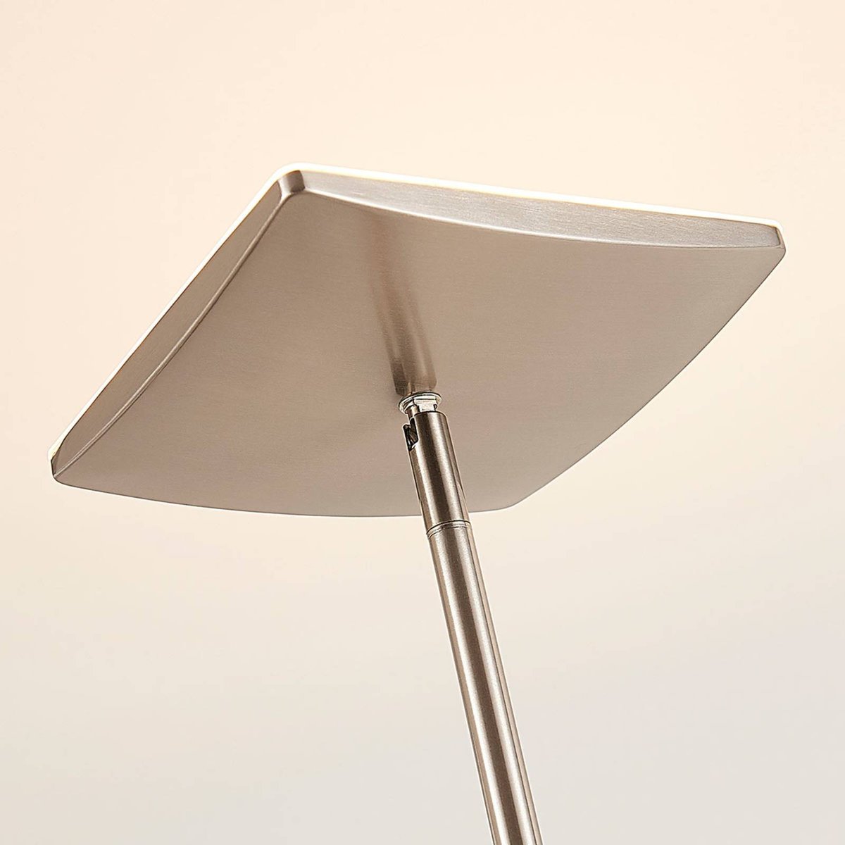 Lampadaire en métal moderneLED, Jonne nickel satiné, LINDBY