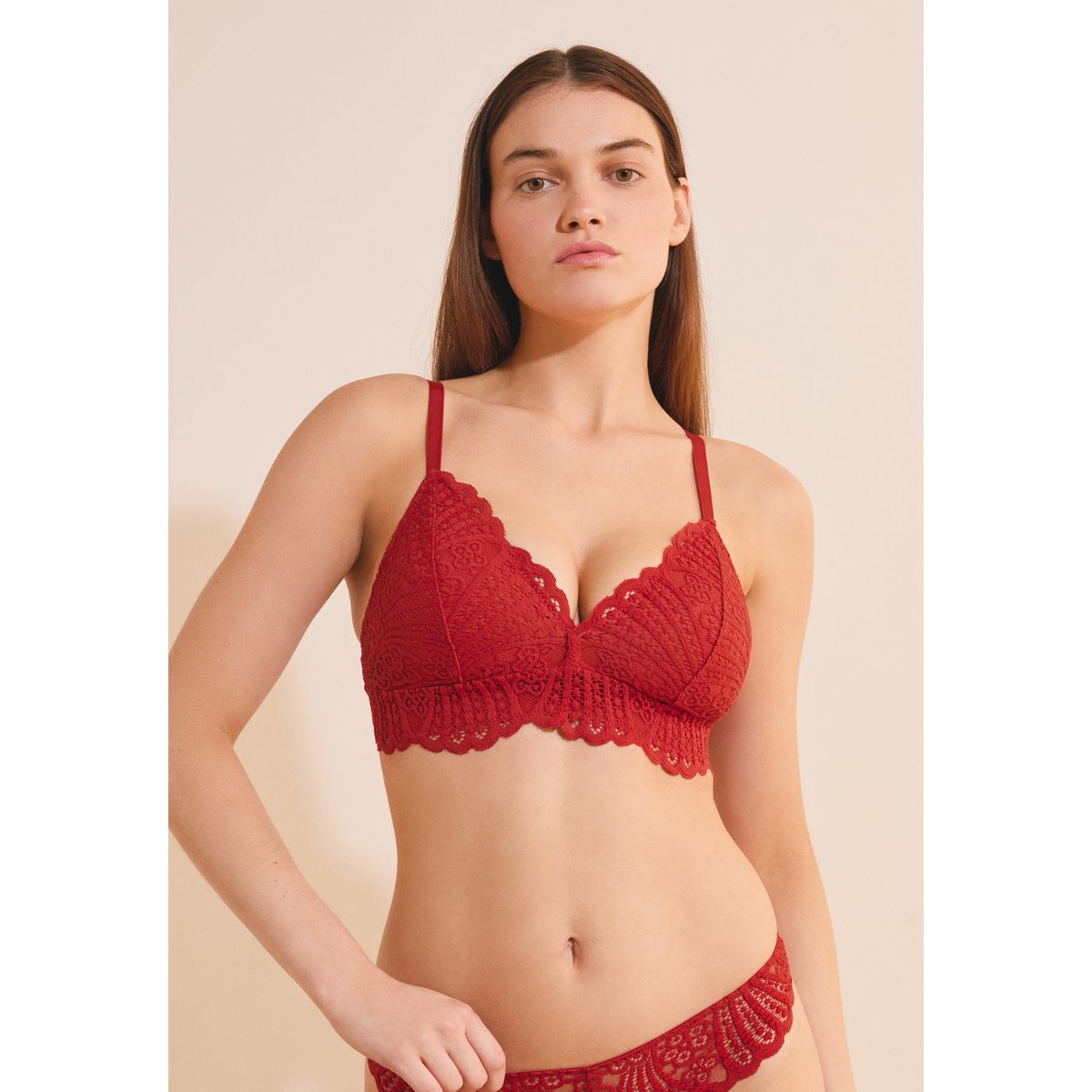 Soutien-gorge N.8 - Le triangle sans armatures en dentelle ETREINTE rouge, ETAM