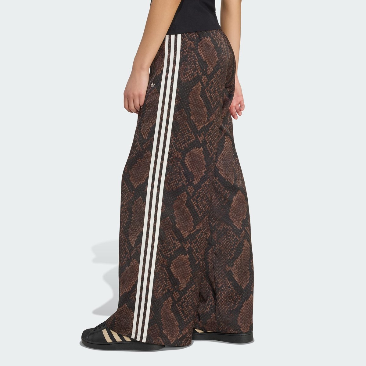 Pantalon De Survêtement Jambes Larges Satin Imprimé Serpent Pantalon De Survêtement Jambes Larges Satin Imprimé Serpent earth strata / aurora coffee, adidas Originals