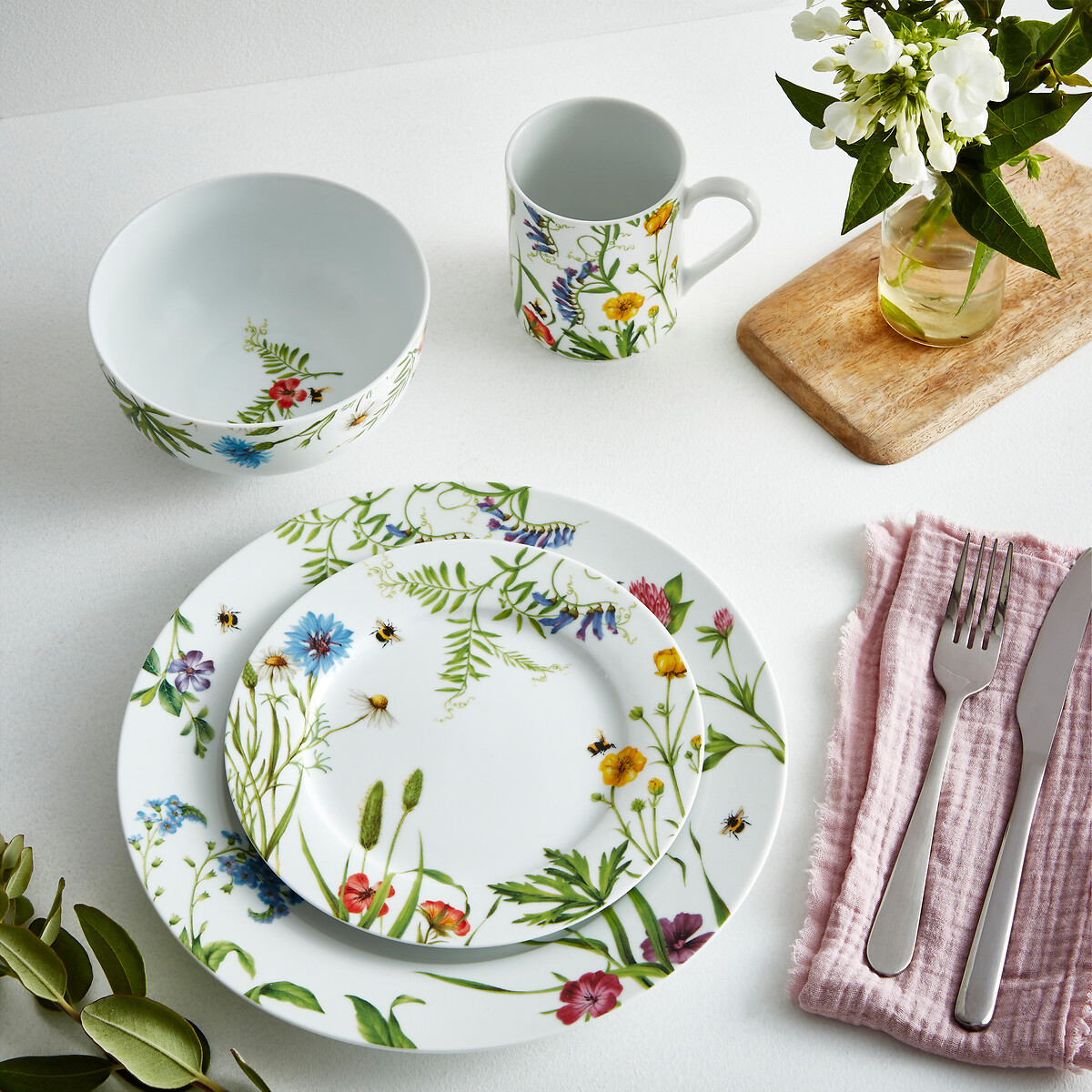 16-Piece Bumble Bee Dinner Set multi-coloured, PORTMEIRION