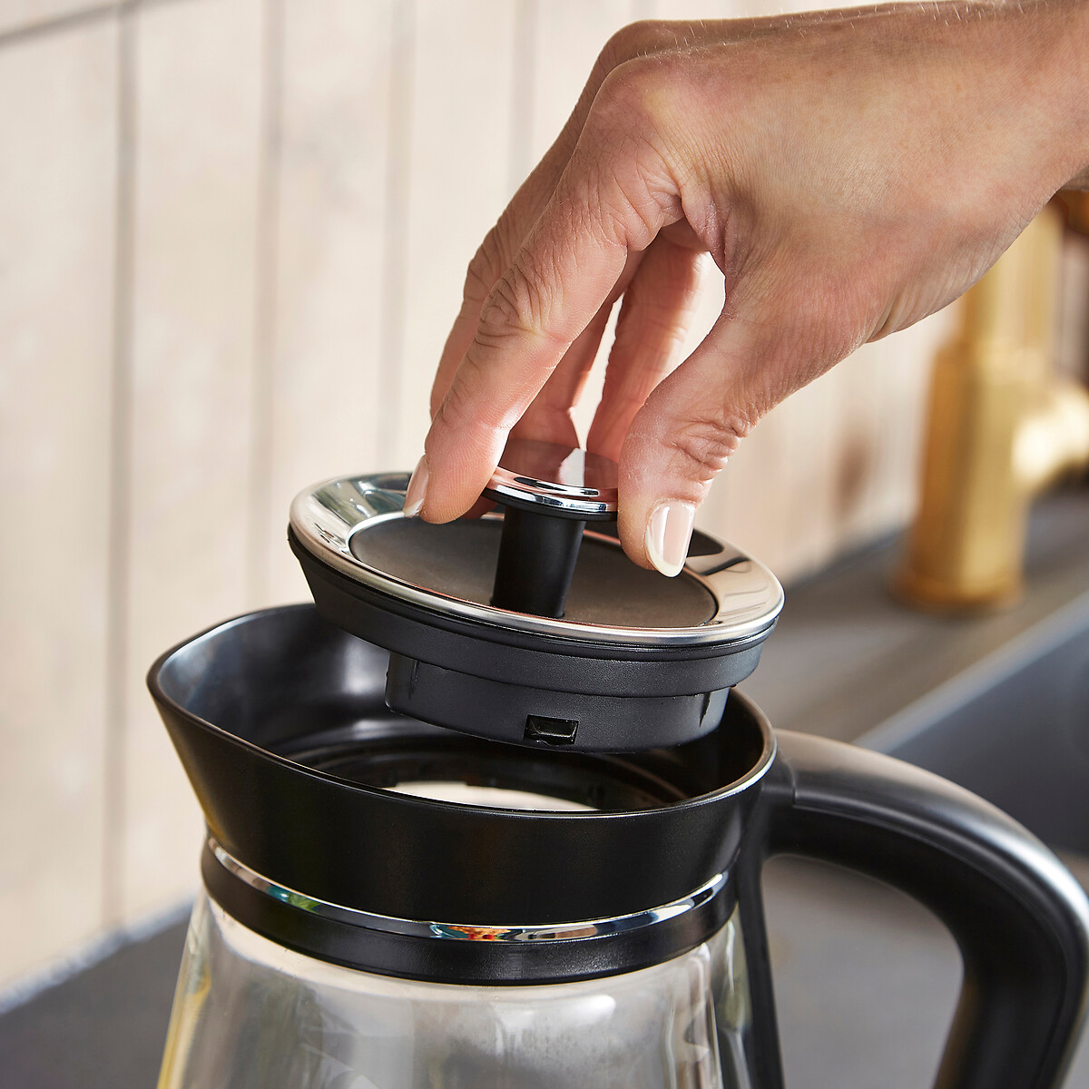 1.7L Glass Jug Kettle black, MORPHY RICHARDS