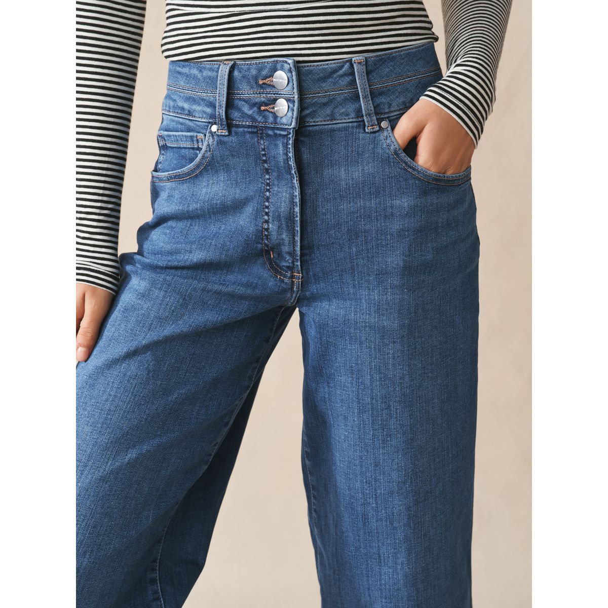 Jean crop large effet sculptant et galbant bleu moyen, NEXT