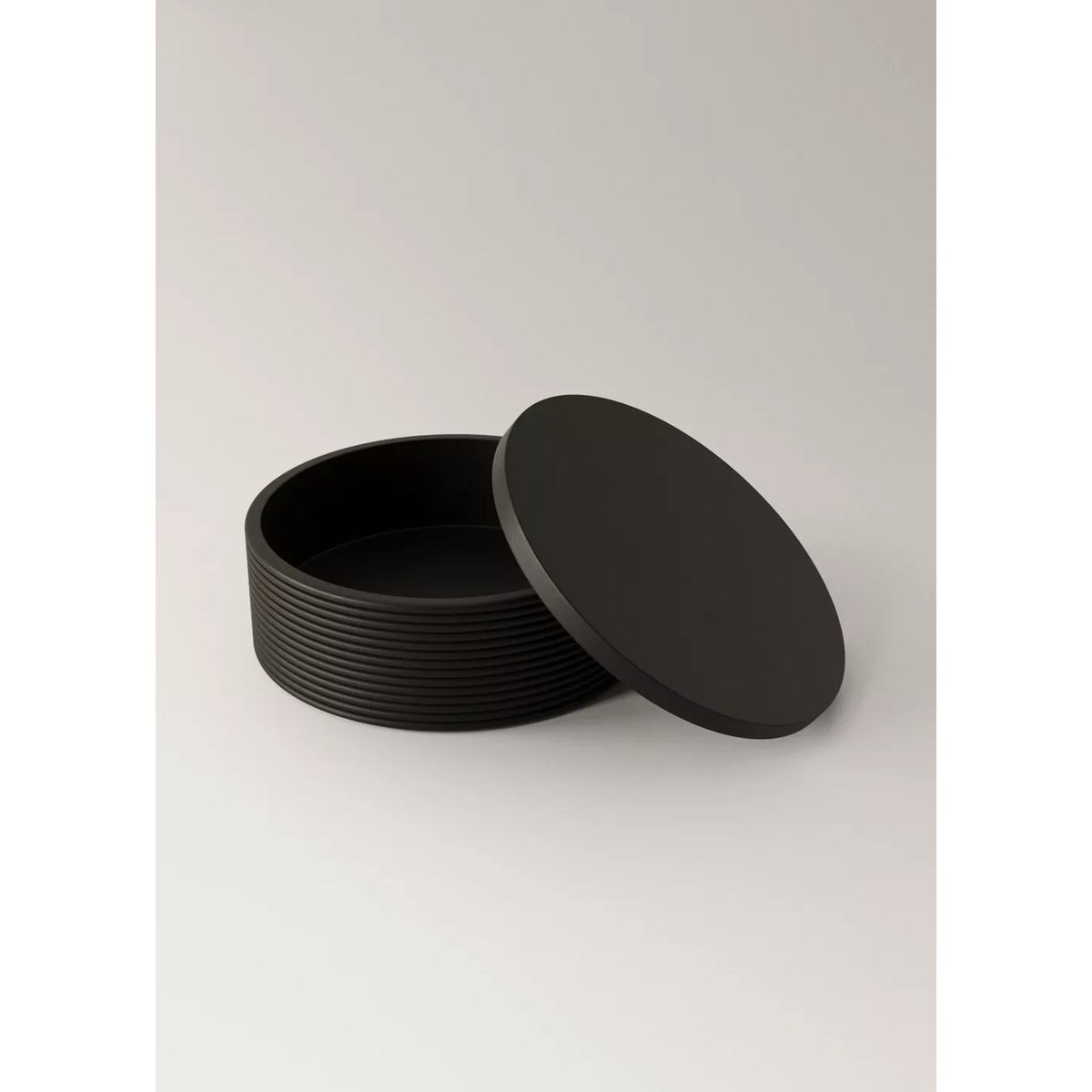 Boîte ronde de taille moyenne en bois noir, MANGO HOME