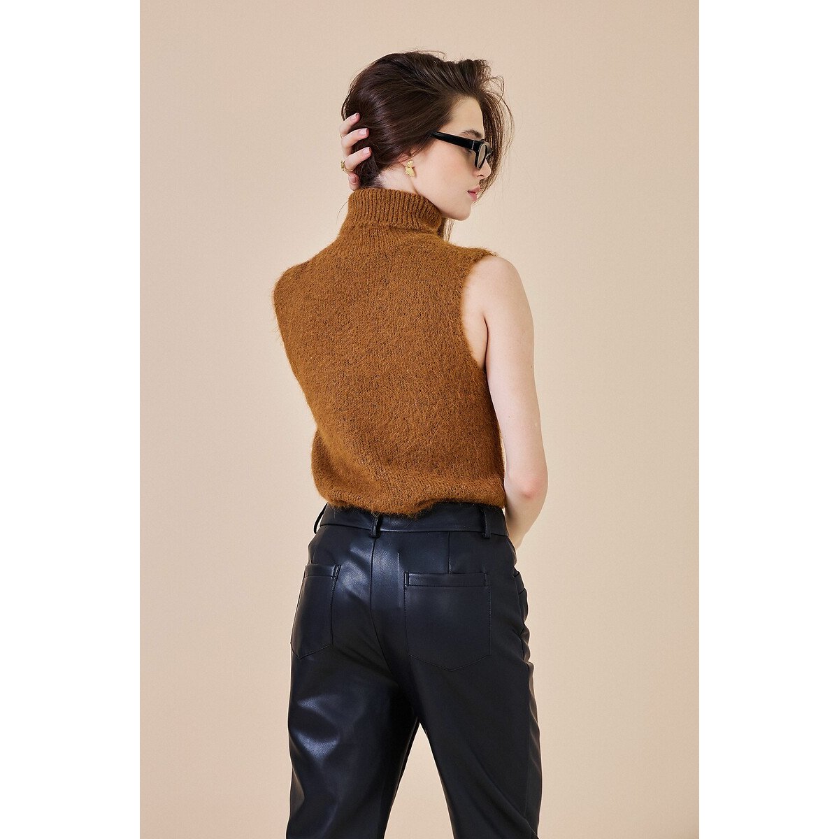 Sleeveless Turtleneck Jumper chocolate, SEE U SOON