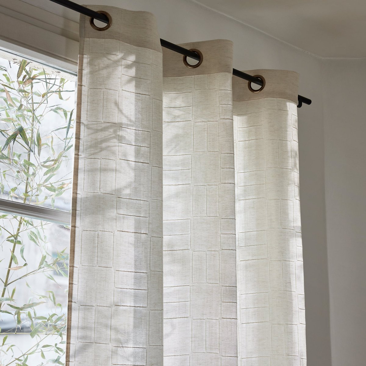 Rideau À Oeillets Dorés en Jacquard géométrique effet naturel NIKOS naturel, MADURA