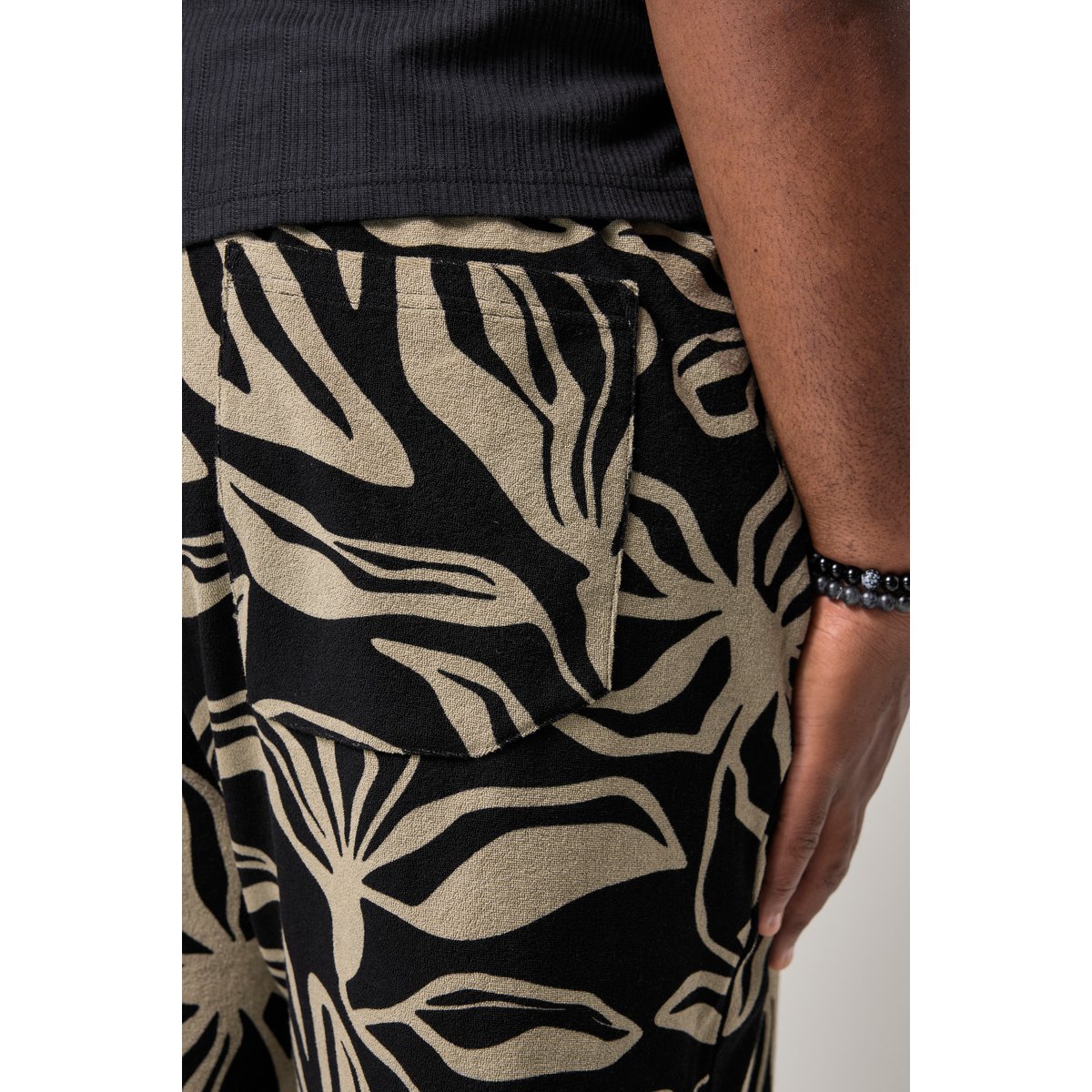 Bermuda en tissu éponge noir, STHUGE
