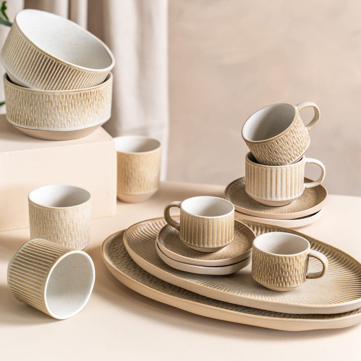 Coffret de 6 tasses à café avec sous tasses Miyaki 9 cl crème / ivoire, TABLE PASSION